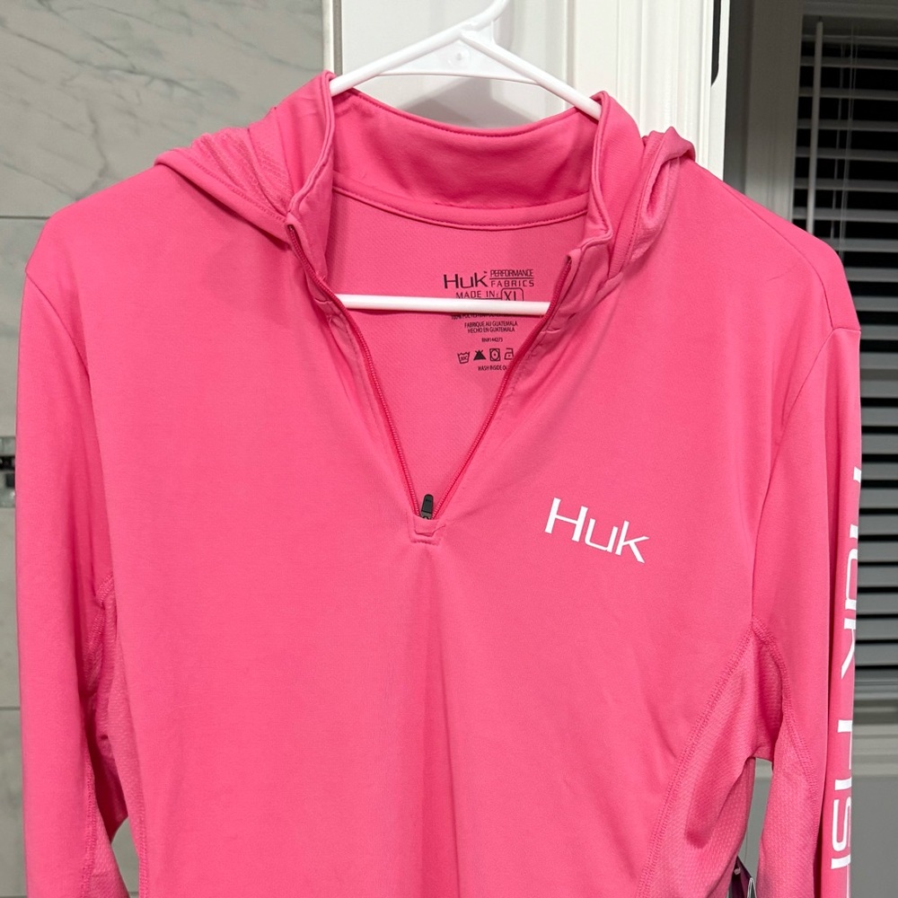 Womens huk 1/4 zip with hood brand new with tags size xl (fits like a large)